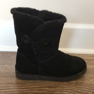 Black fuzzy fashion boots